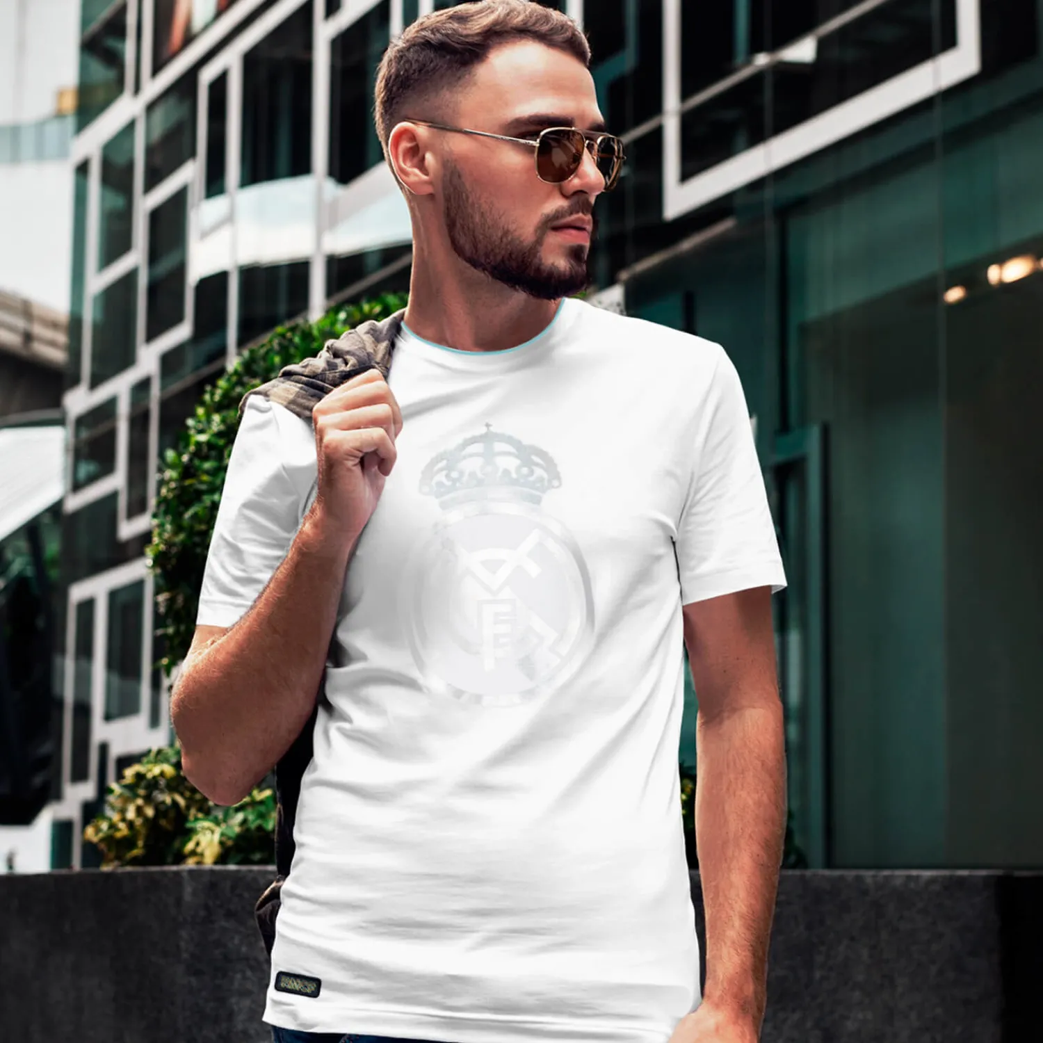 Hombre Foundry Bernabéu Neon Lights Camiseta Hombre Estampado Reflectante Blanco